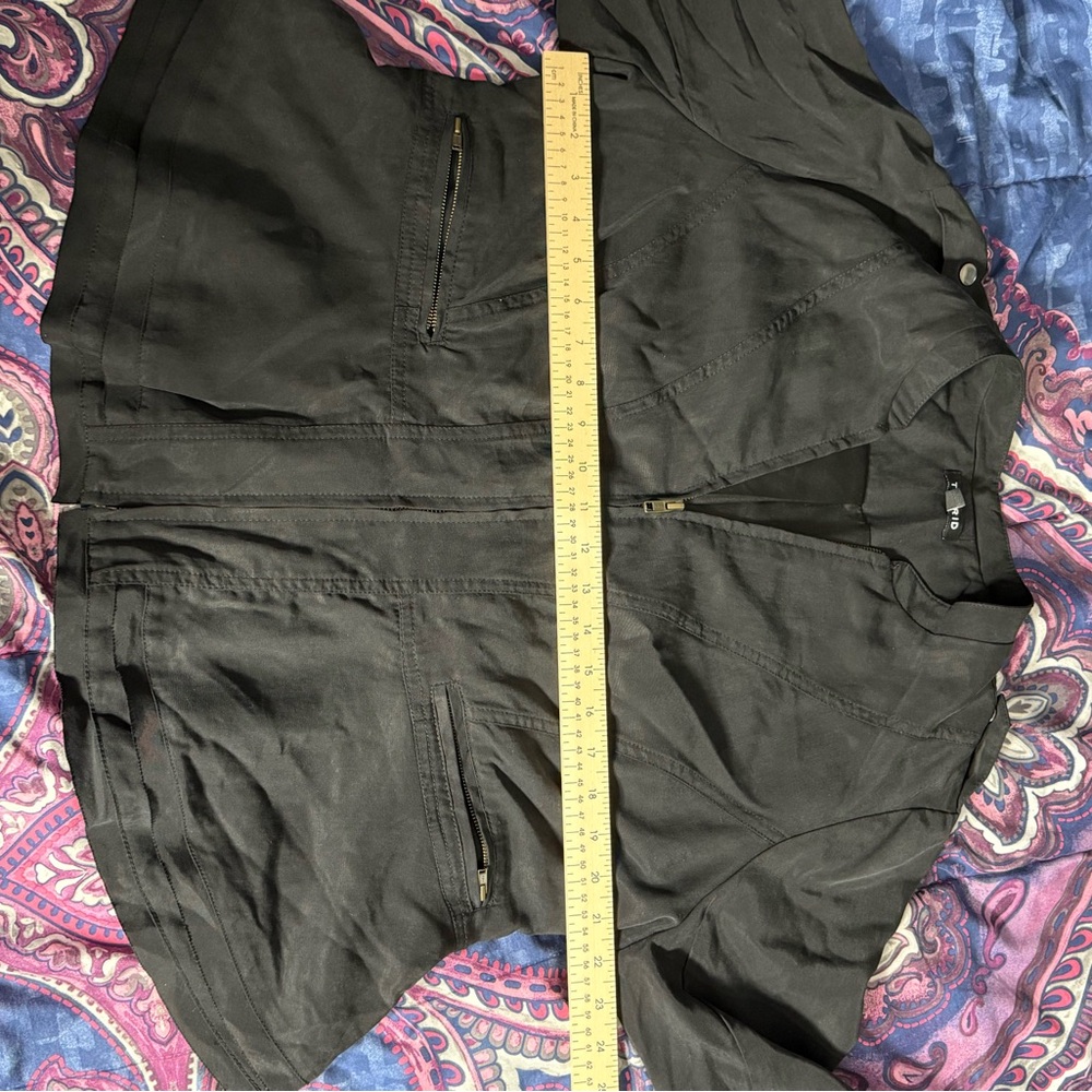 Torrid Black Long Sleeve Zip Up Peplum Moto Jacket Plus Size 1X - Picture 6 of 8